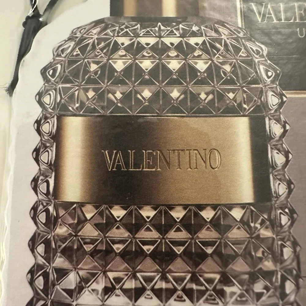 Valentino Hanging Car Air Freshener Paper Pink/White, 1 Pack, Hanging Install